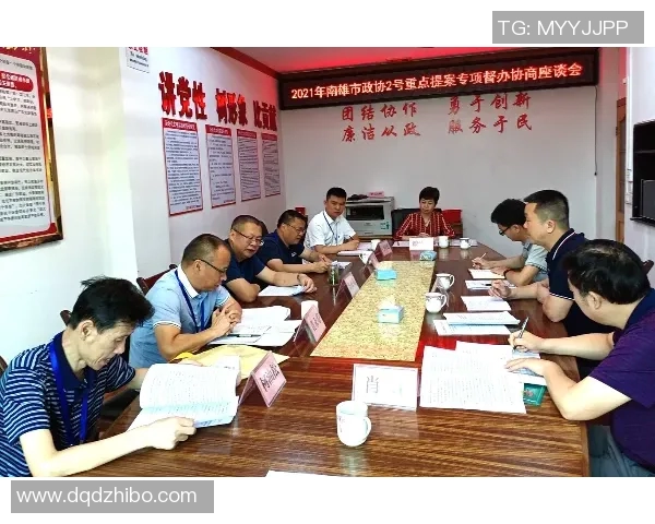 比利时国家队10月集训名单公布德布劳内领衔多库特罗萨德等新星入选 比利时国家队10月集训名单公布德布劳内领衔多库特罗萨德等新星入选