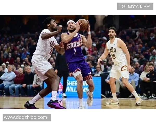 太阳队公布新赛季首发阵容布克领衔阿伦邓恩狄龙伊戈达罗齐上阵 太阳队公布新赛季首发阵容布克领衔阿伦邓恩狄龙伊戈达罗齐上阵