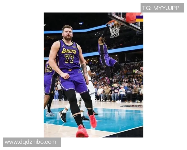 詹姆斯称赞东契奇身体状态出色有助于赛后恢复表现提升 詹姆斯称赞东契奇身体状态出色有助于赛后恢复表现提升