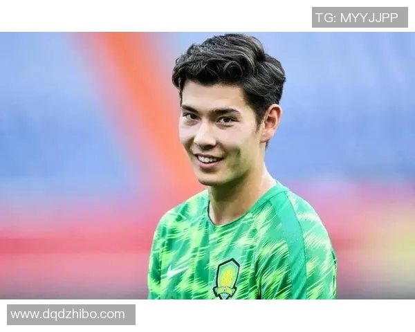 山东泰山半场落后云南玉昆侯永永头球破门克雷桑李源一错失良机 山东泰山半场落后云南玉昆侯永永头球破门克雷桑李源一错失良机