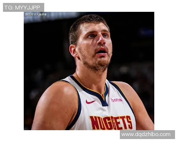 小杨展现惊人实力被誉为中国约基奇开拓者未来之星引发全球关注 小杨展现惊人实力被誉为中国约基奇开拓者未来之星引发全球关注