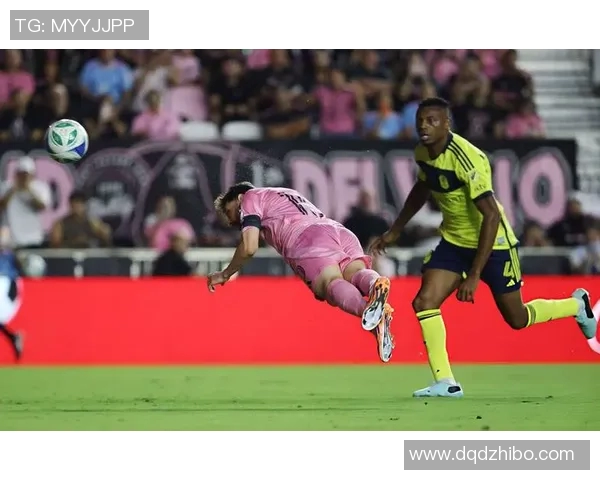 梅西破门后与弗雷默契配合传球助攻展现团队精神 梅西破门后与弗雷默契配合传球助攻展现团队精神