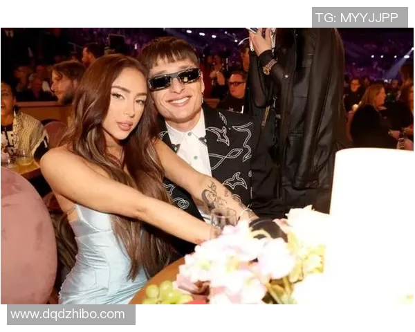 亚马尔与女友克罗地亚度假五分钟直升机之旅女友竟然晕机 亚马尔与女友克罗地亚度假五分钟直升机之旅女友竟然晕机