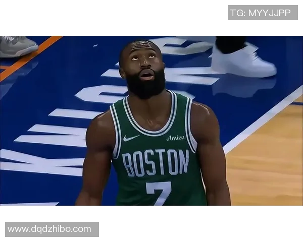 杰伦布朗状态低迷半场表现惨淡仅得6分并贡献4次失误正负值惨遭17